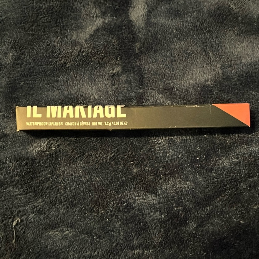 il makiage waterproof lip liner antique